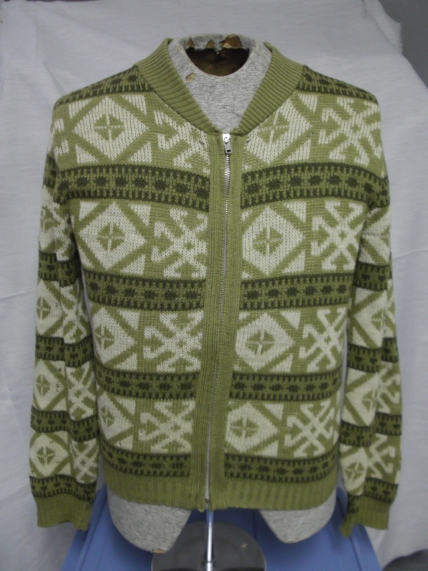 Green and white Cardigan Sweater-Swtr Crd  3301-Chest 42