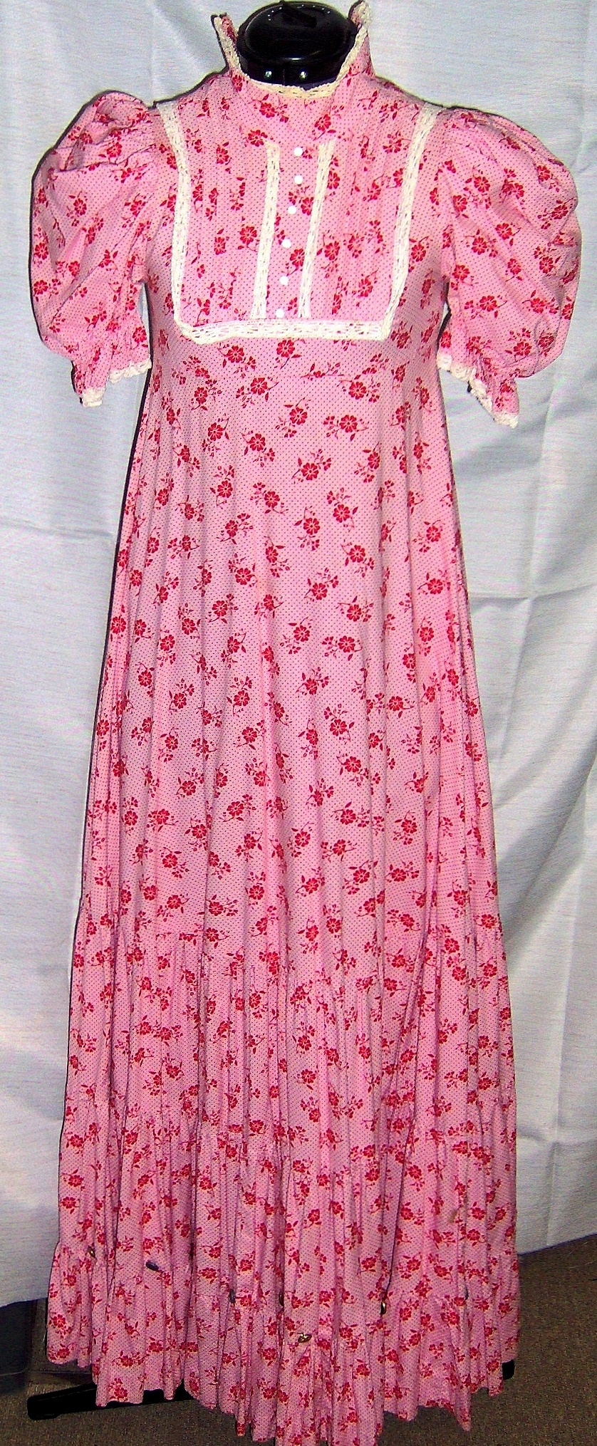 Pink Red Ivory Period Dress-Wm Pd Dr 7025-Bust 31 – Costume Cottage