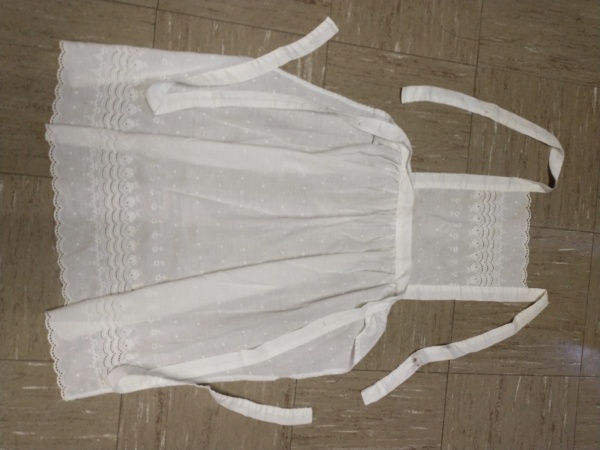 White Apron-Wm Fl Ap 8007-Width w/o Ties 16